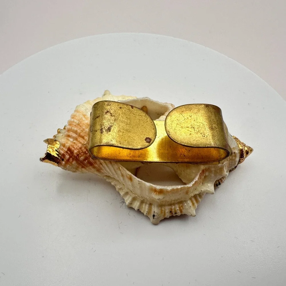 Vintage Y2K Center Cut Frilled Frog Seashell Tie Clip Gold Tone‎ Trim Statement